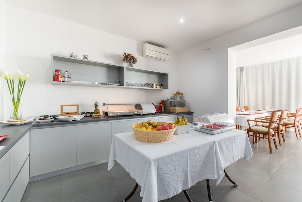 Beachfront Villa Mediteran 32/50