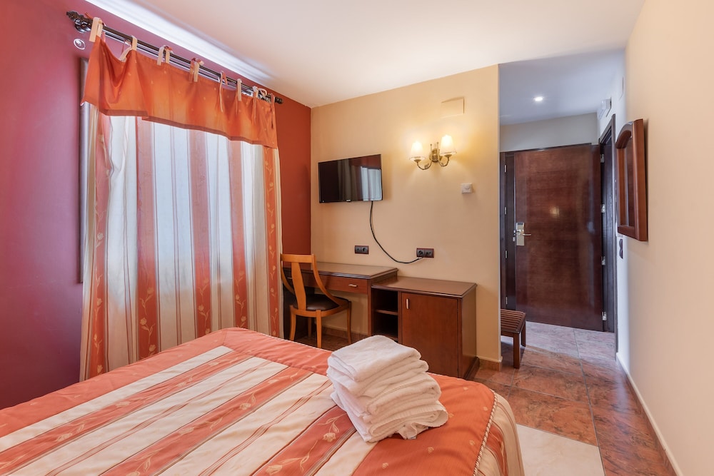 Hotel Puerta de Javalambre 6/30