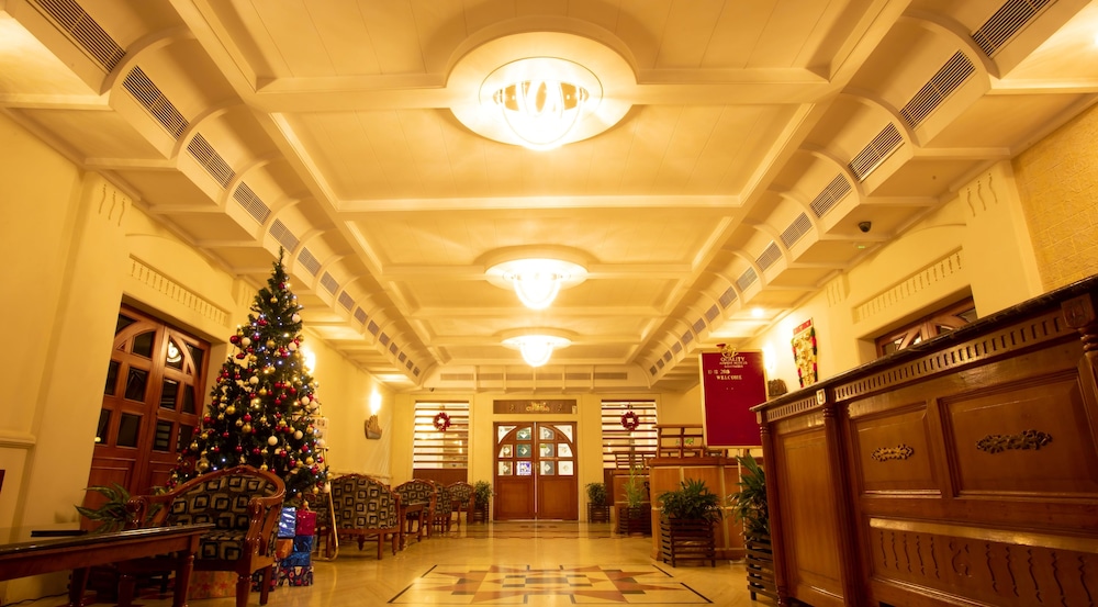 Quality Airport Hotel 7/32