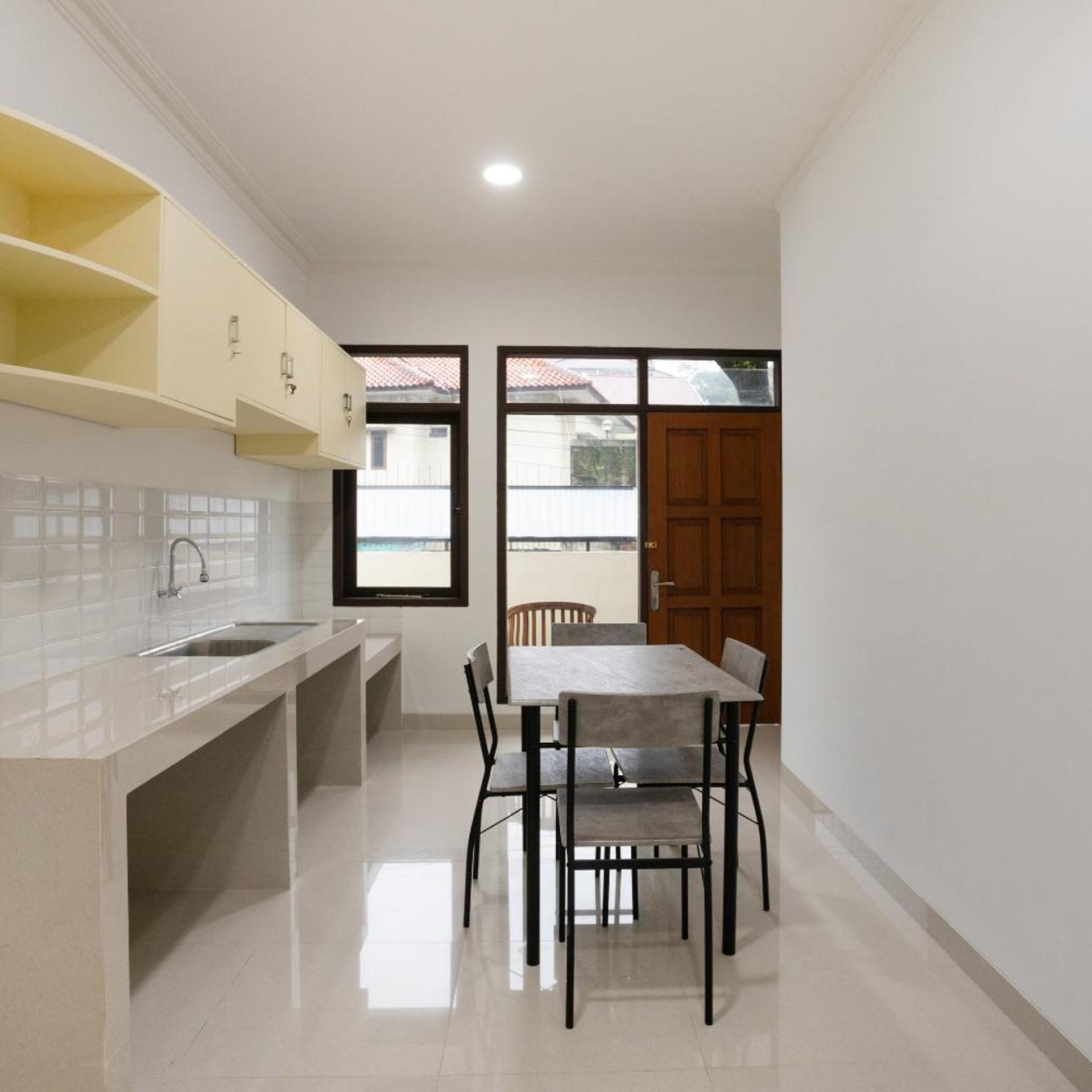 Hotel O Hegarbudhi Residence 36/49
