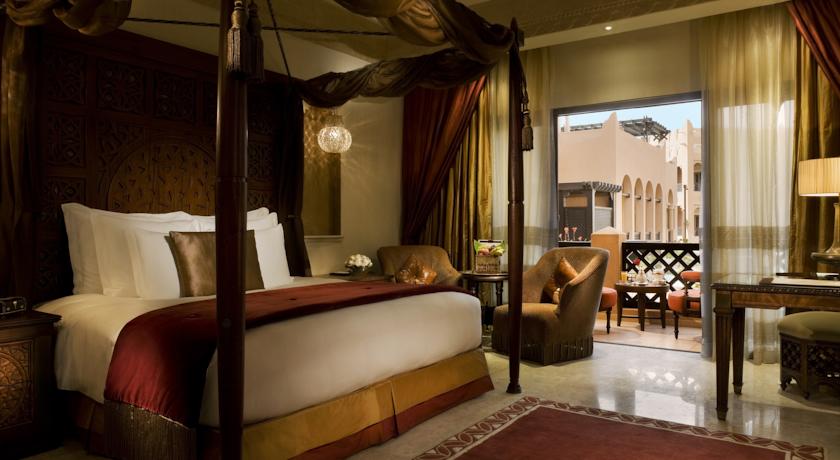 Deluxe, Double or Twin Bed