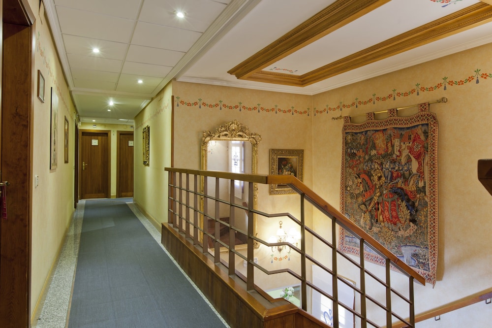 Casona de La Reyna 33/55