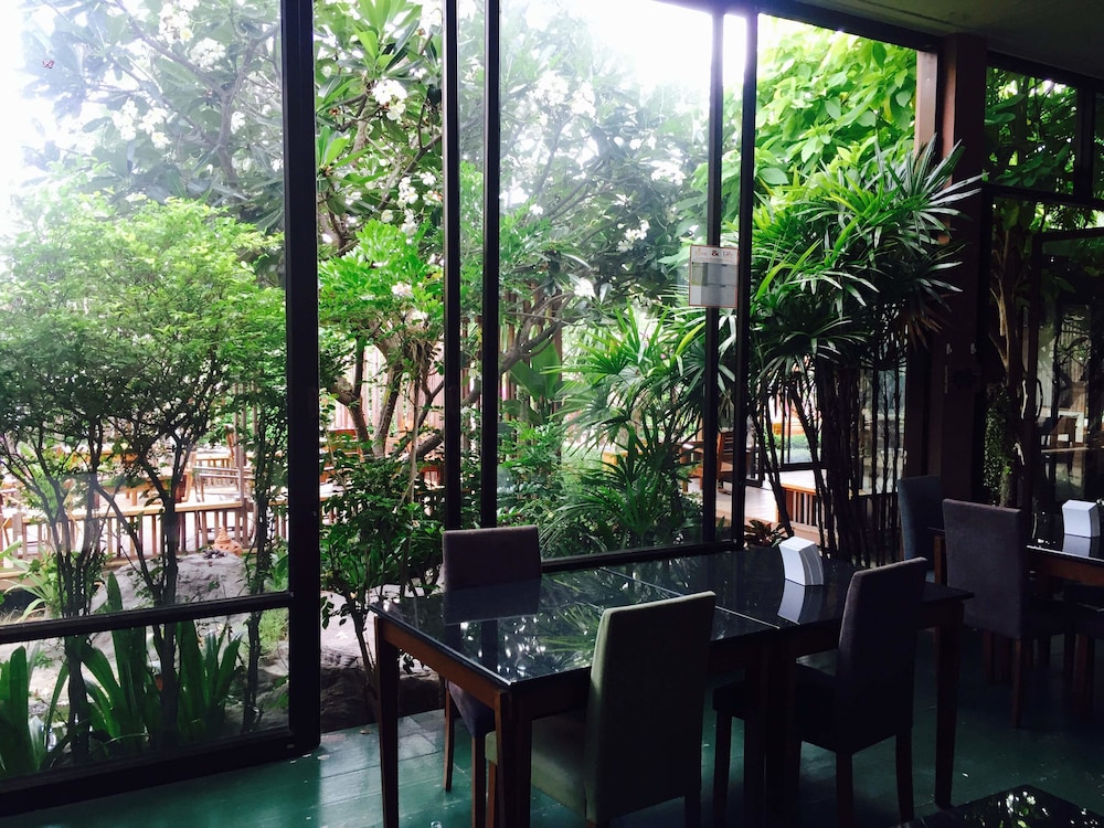 Huaymuang Apartment photo3