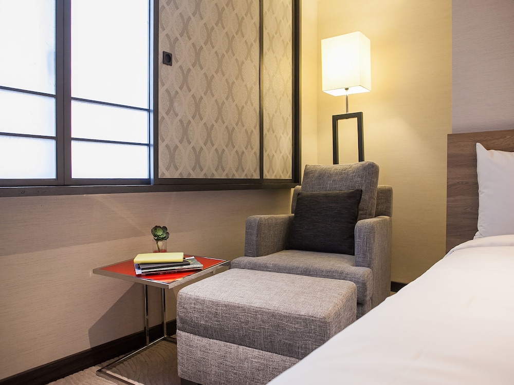 Royal Inn Taipei Nanxi Mrt Zhongshan Station 38/66