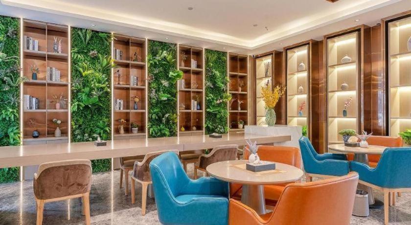Lavande Hotel (Zhongshan Shiqi Daxin Xinduhui,North of Zhongshan Railway Station) 36/46