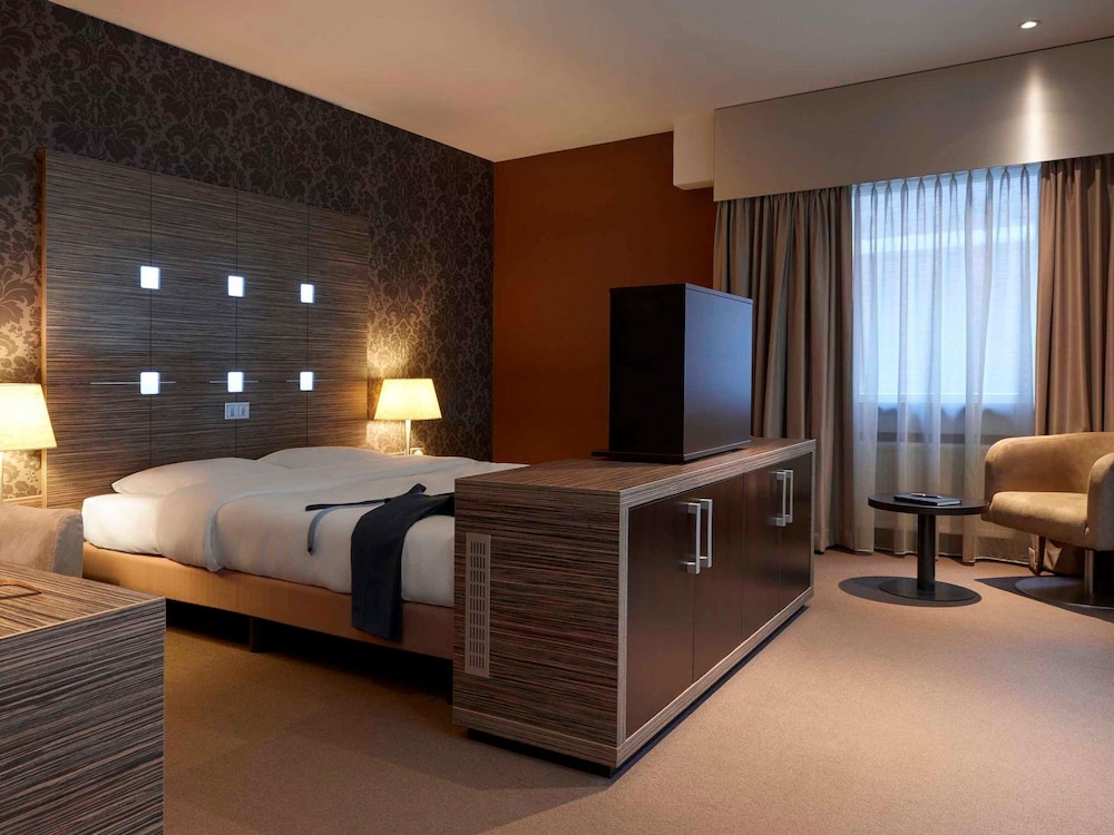 Mercure Hotel Tilburg Centrum 20/67