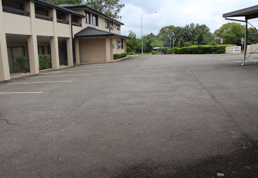 PIONEER WAY MOTEL 46/55