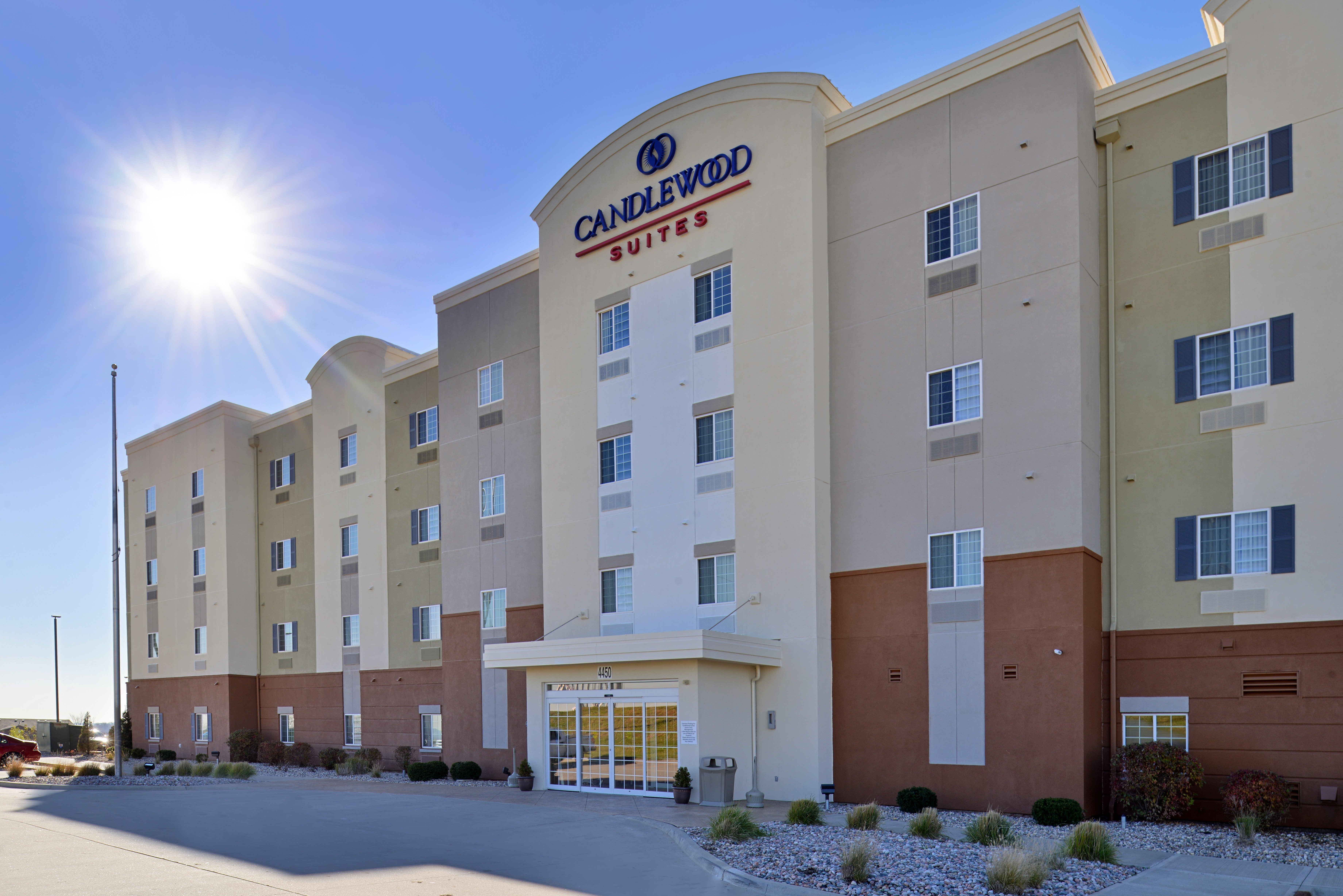 Candlewood Suites Kansas City Northeast 70/73