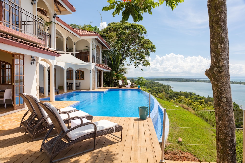 El Castillo - Adults Only 37/50