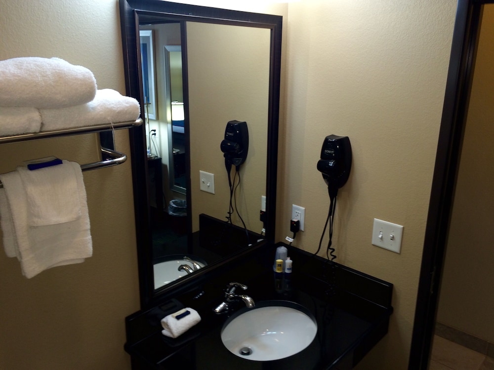 Cityview Inn And Suites 27/28