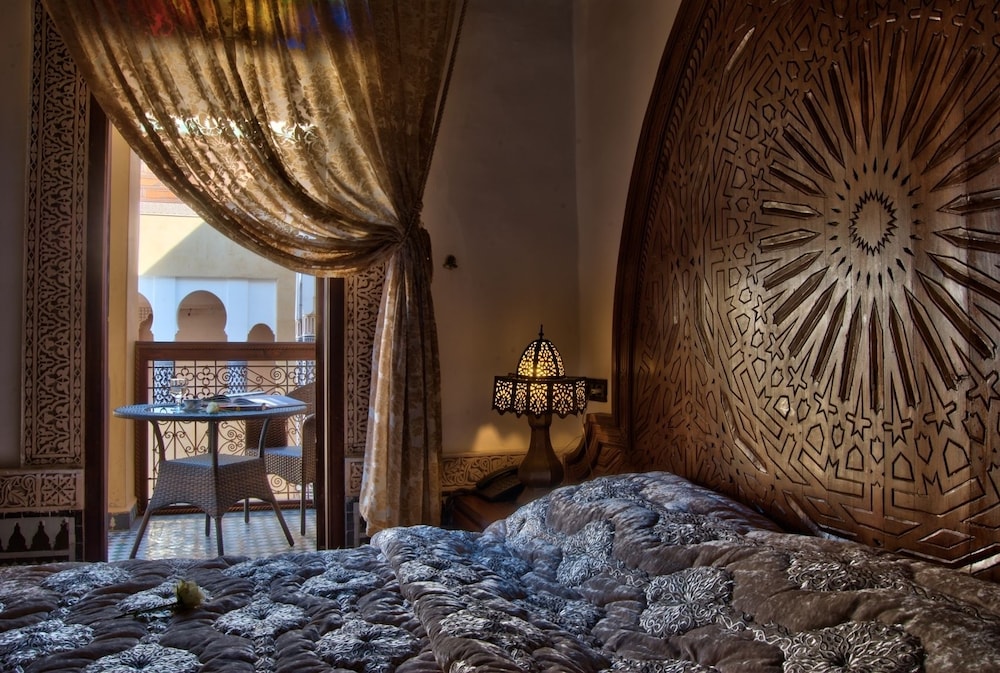 Riad Salam Fes 12/36