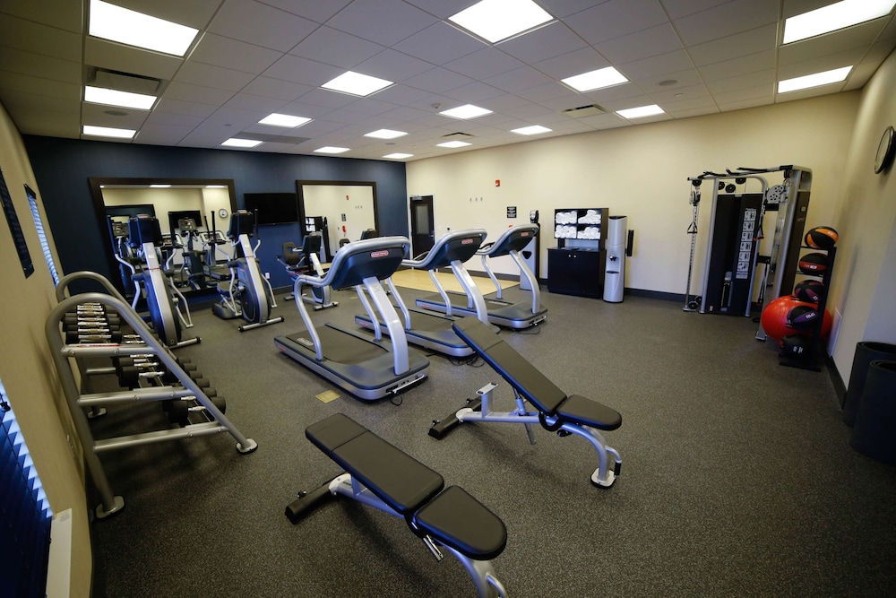 Hampton Inn Suites Forest City Nc 27/43