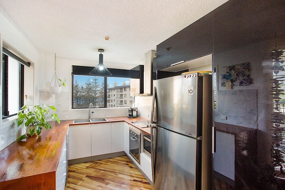 HORIZONS HOLIDAY APARTMENTS 12/79