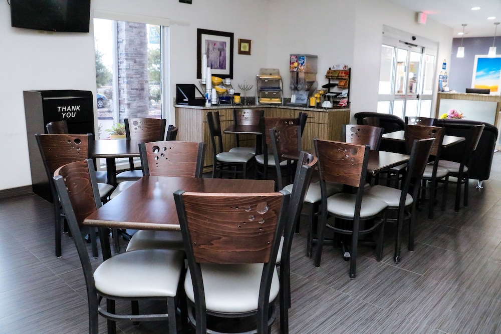 Econo Lodge Bryan TX 48/60