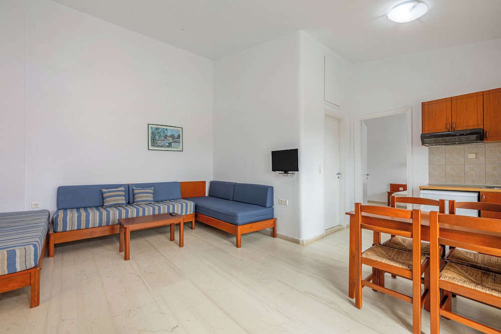 Niros Beach Apartments 41/58