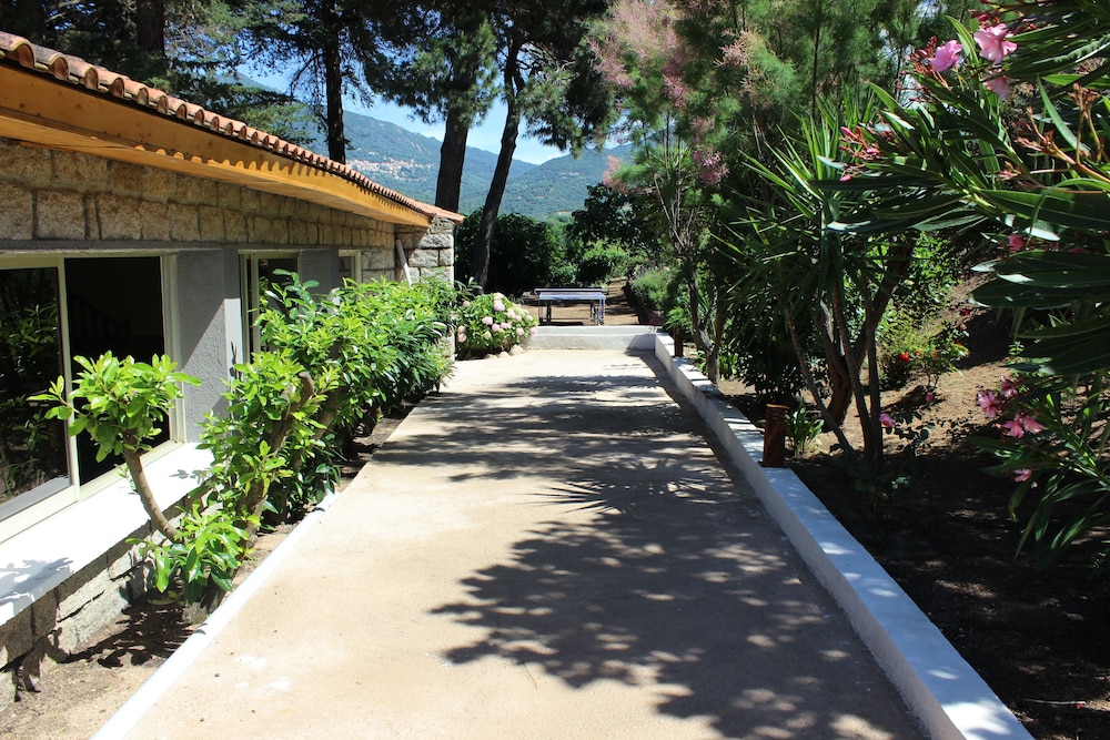 Hotel Arcu Di Sole 24/27