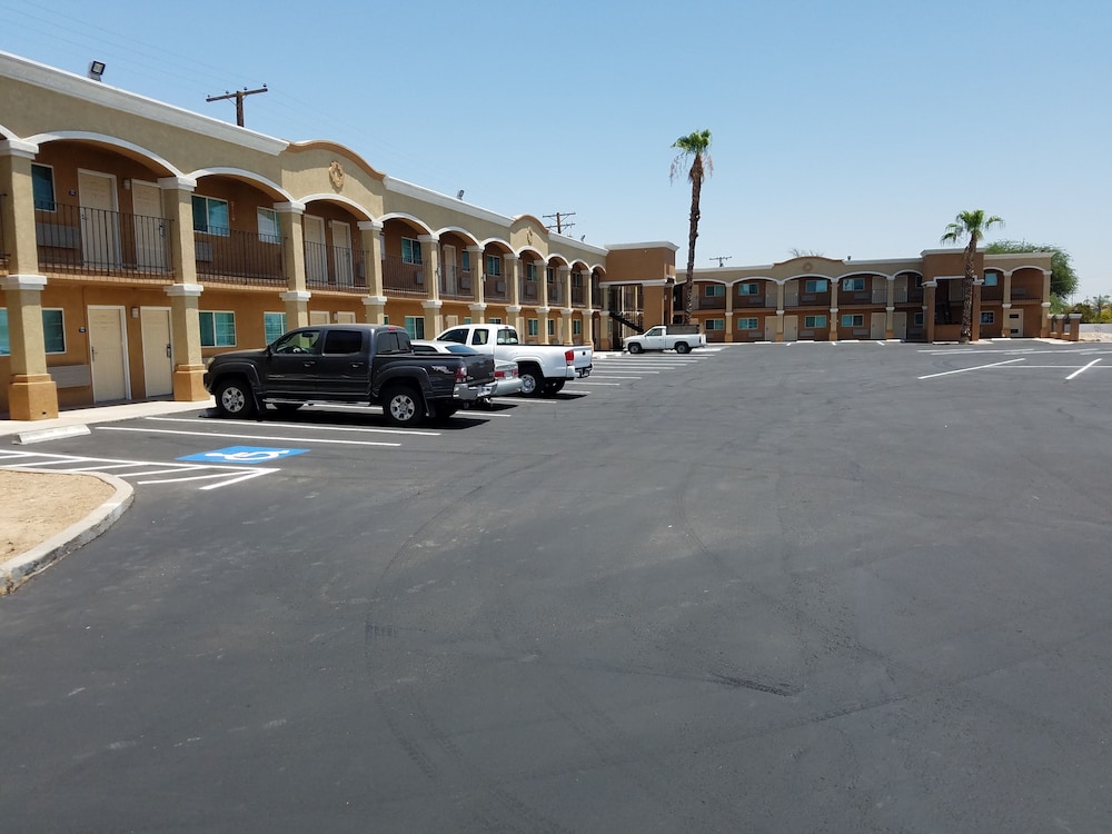Days Inn By Wyndham El Centro 4/38
