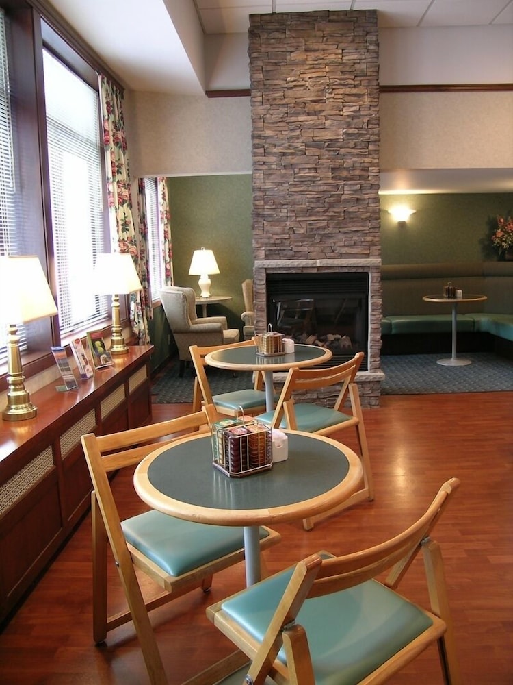 Kingston Hotel 41/63