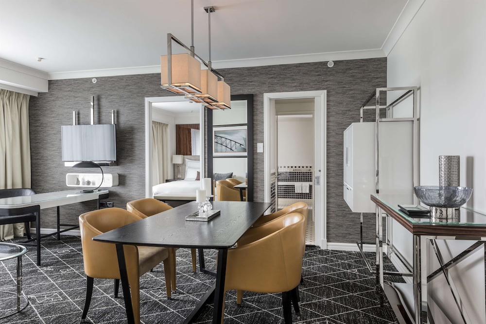 Swissotel Sydney 59/73