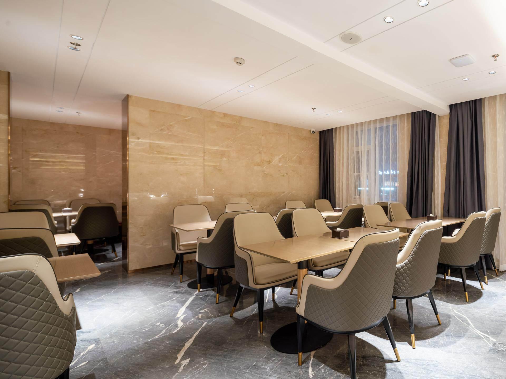 Lavande Hotel (Beijing Gongti Sanlitun) 37/50