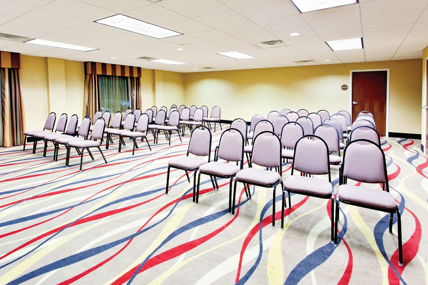 La Quinta Inn Suites Warner Robins 54/62