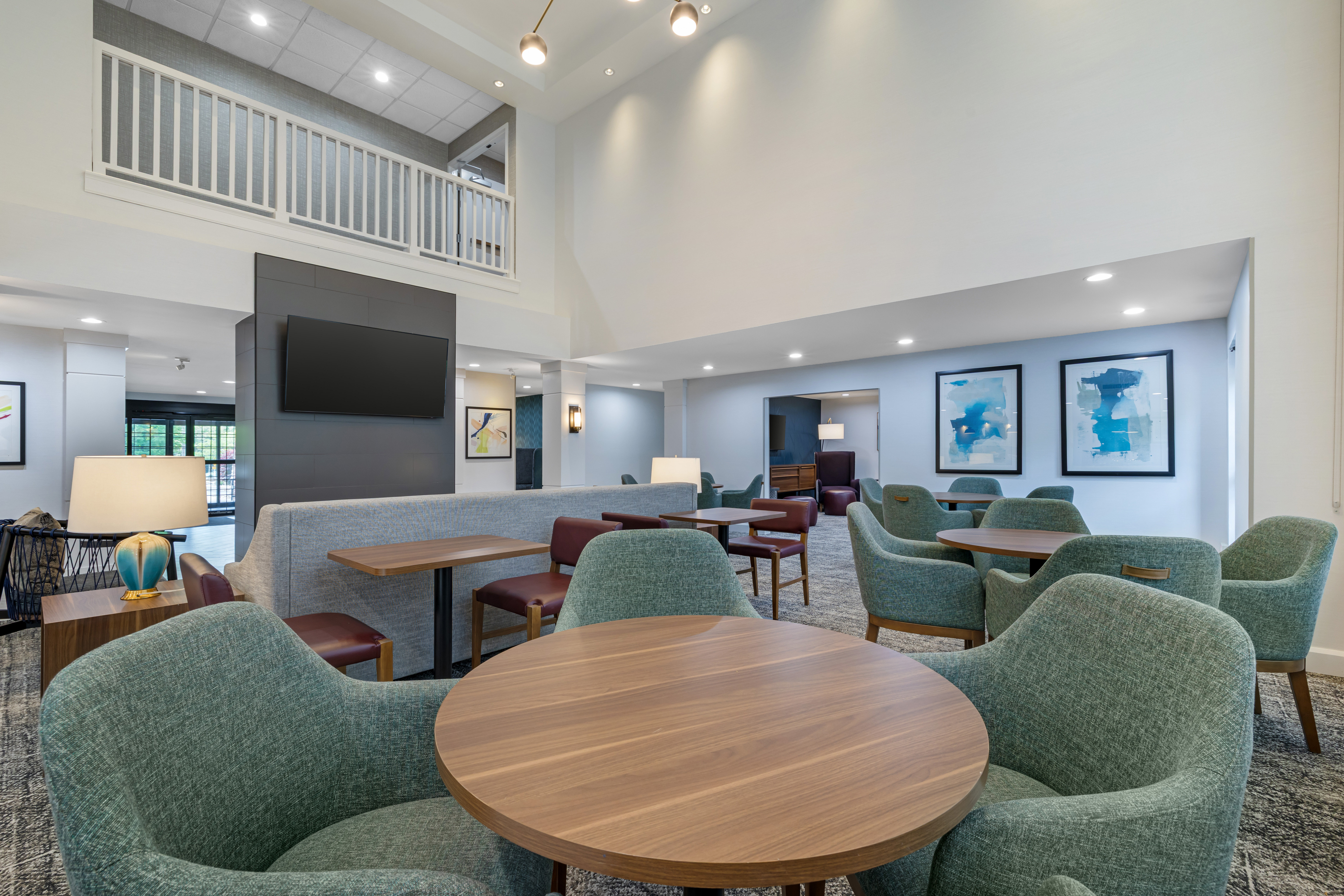 Staybridge Suites East Stroudsburg Poconos 43/69