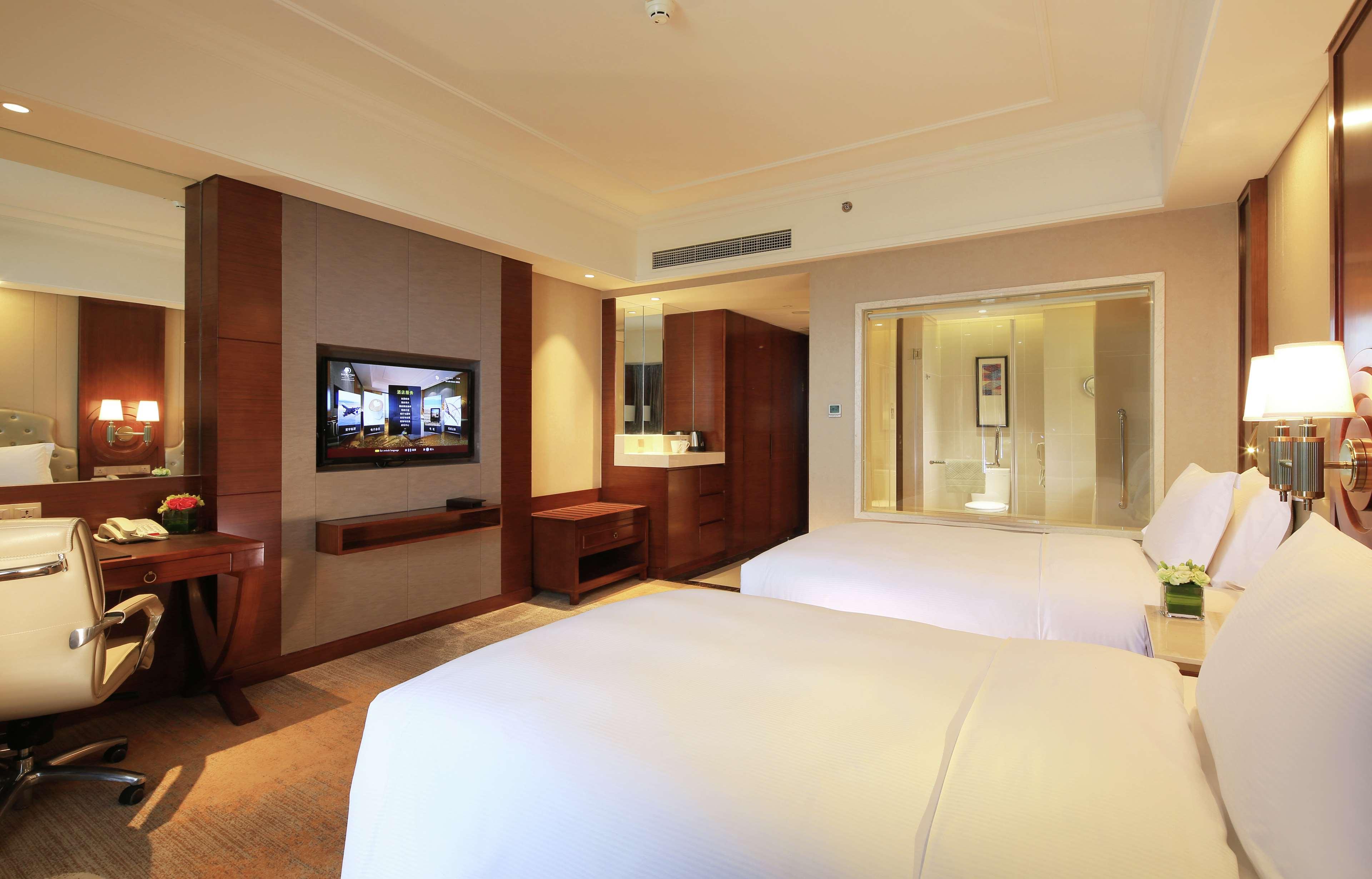 GUEST ROOM, TWIN BEDS, BALCONY