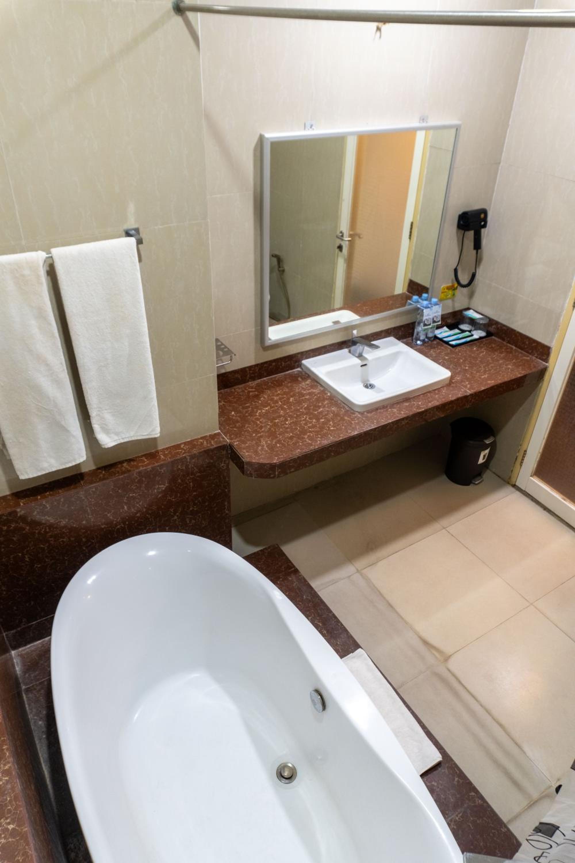 Muara Hotel and Mall Ternate 45/50