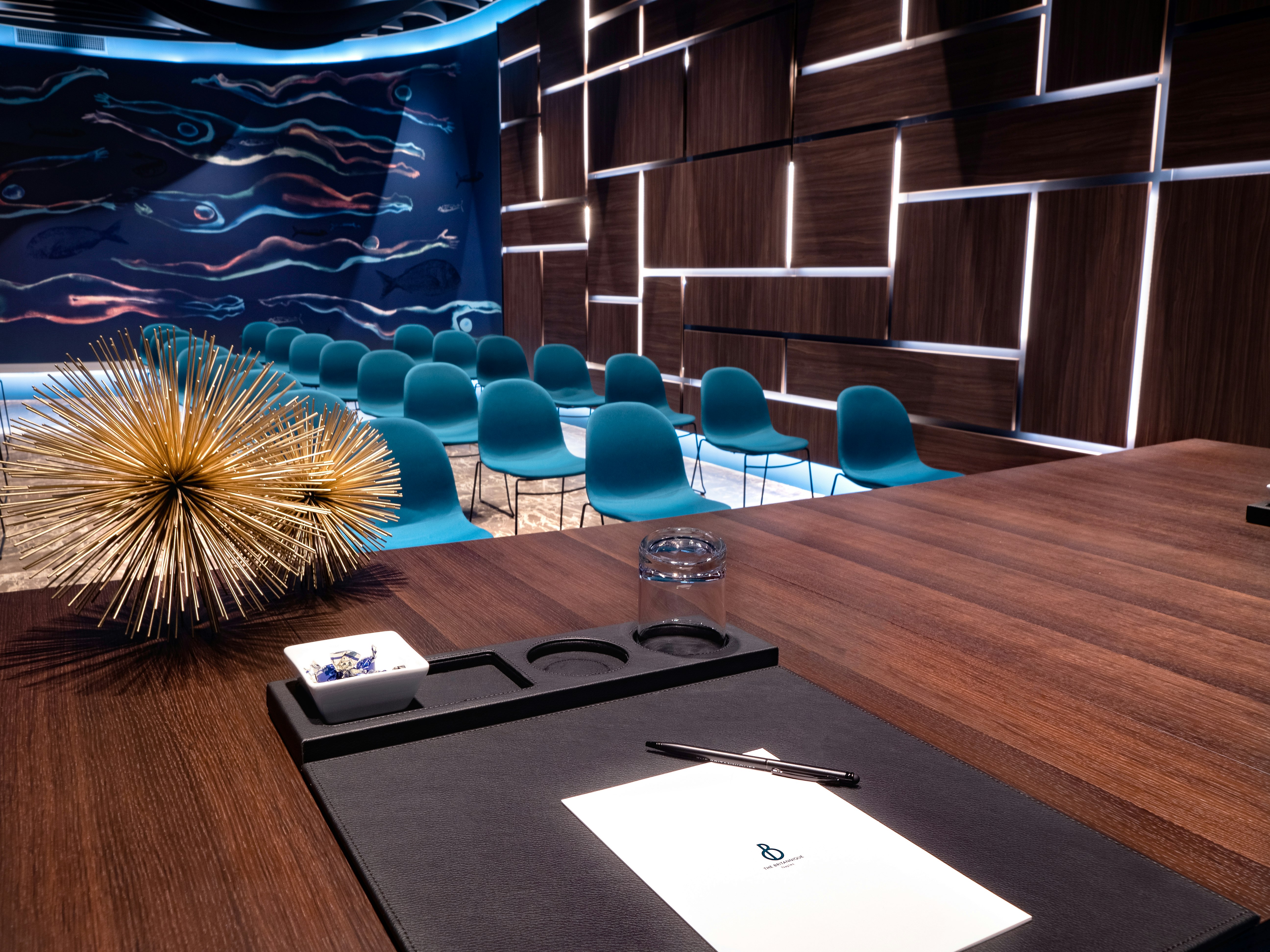 De Bonart Naples, Curio Collection by Hilton 41/50