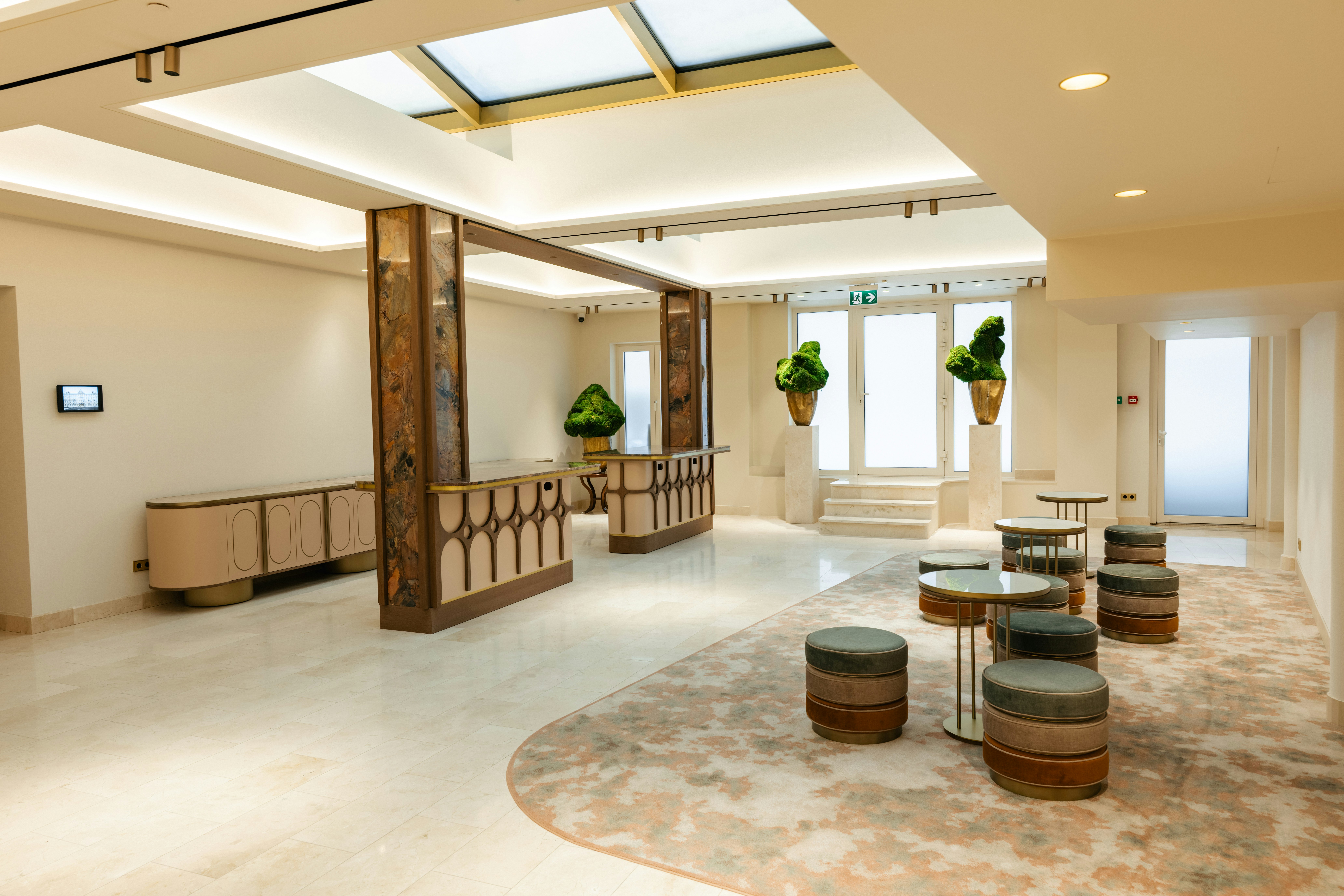 Grand Hotel Vilnius, Curio Collection by Hilton 19/47