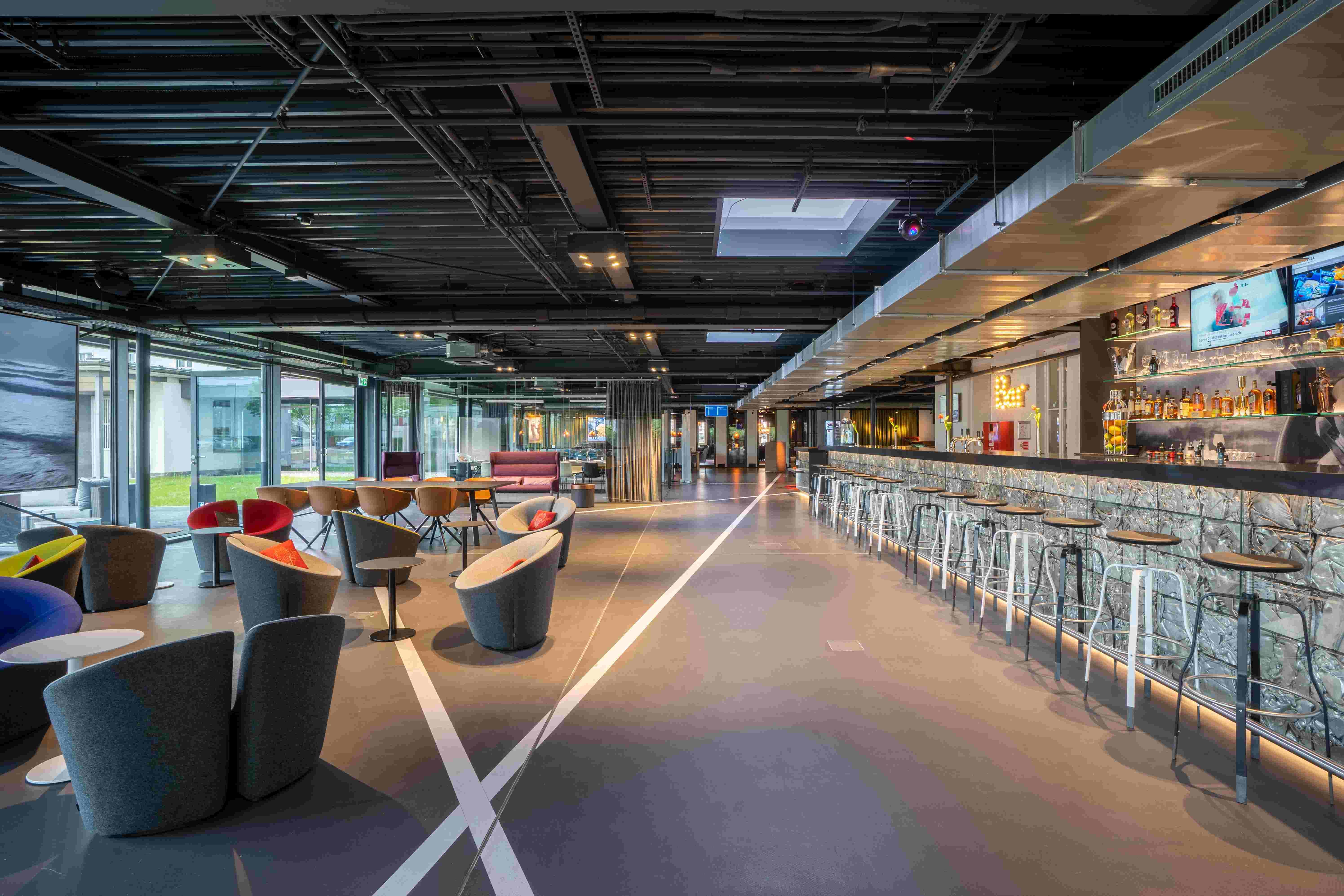 V8 Hotel Koln @ Motorworld 25/34