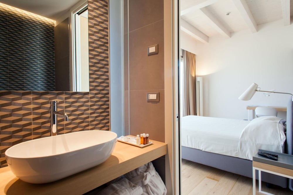 Terme Beach Resort 20/72