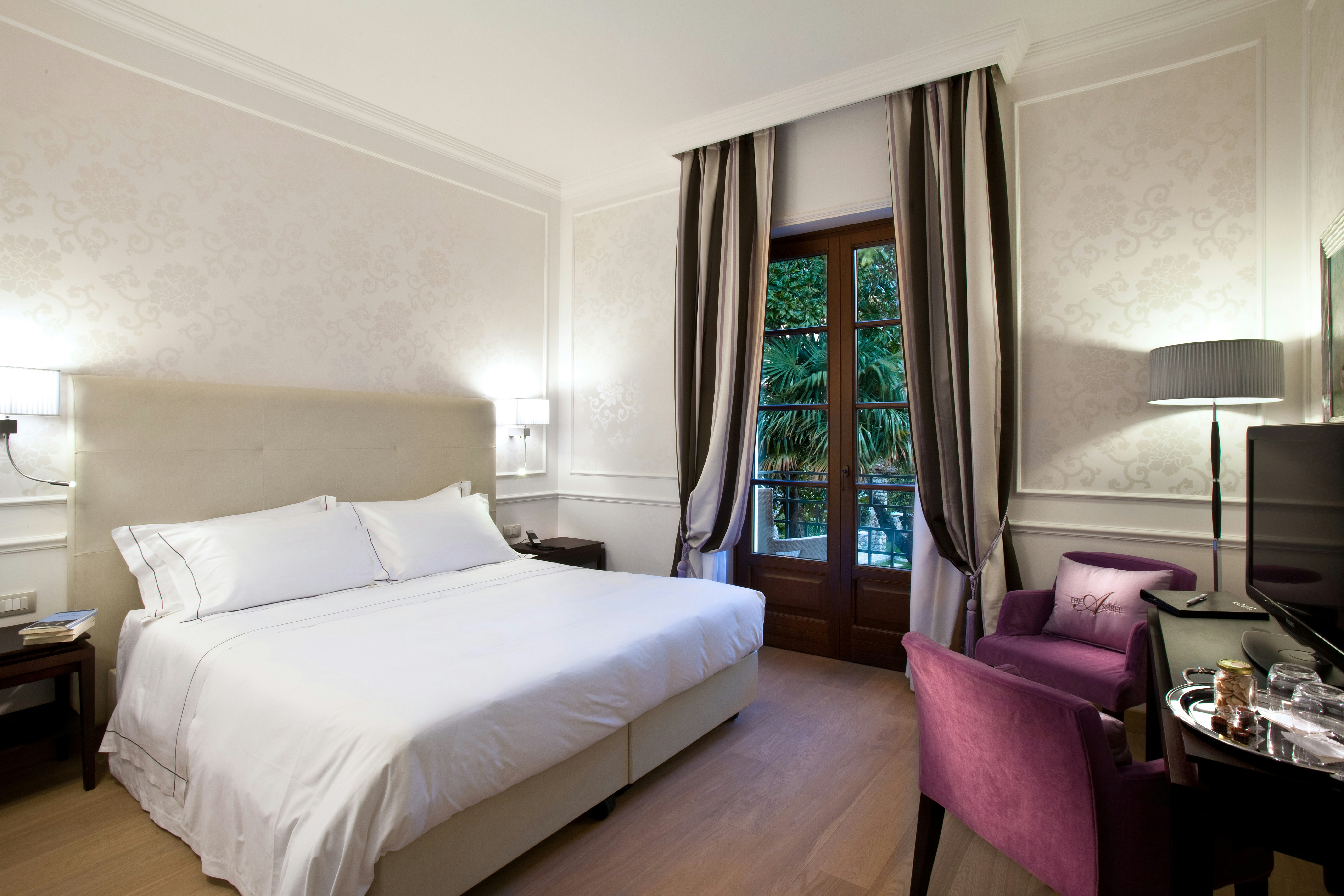 The Ashbee Hotel 20/77