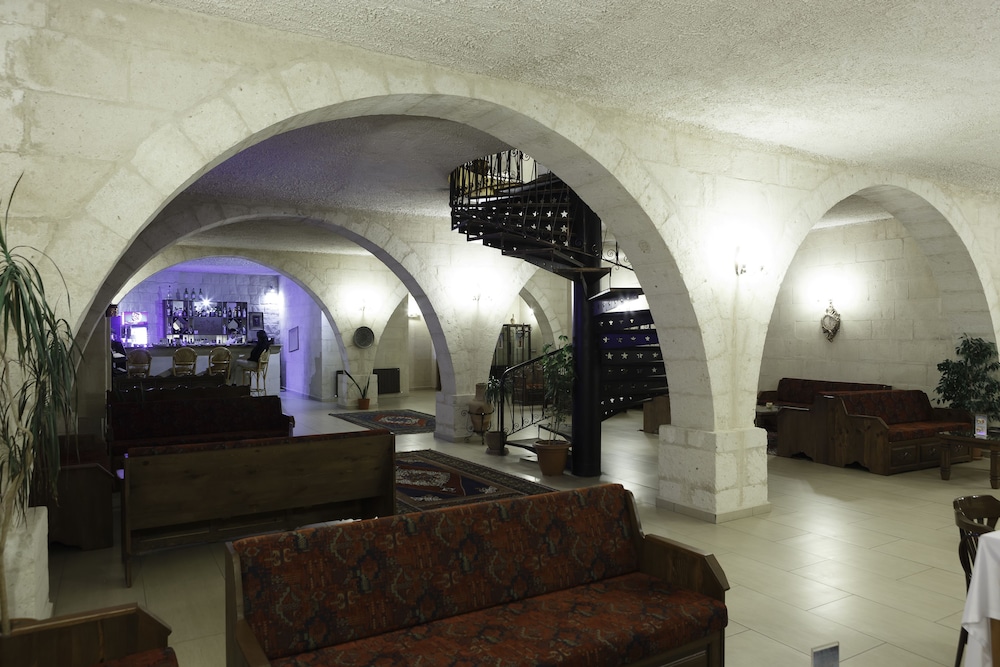 Dilek Kaya Hotel Special Class 10/71