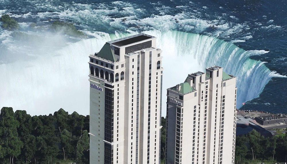 Hilton Niagara Falls/ Fallsview Hotel and Suites 6/49
