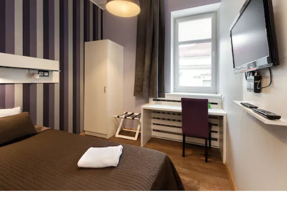 Traffic Hotel 38/50