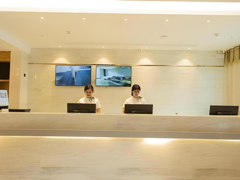 City Comfort Inn Xianning Yinquan Avenue 15/51