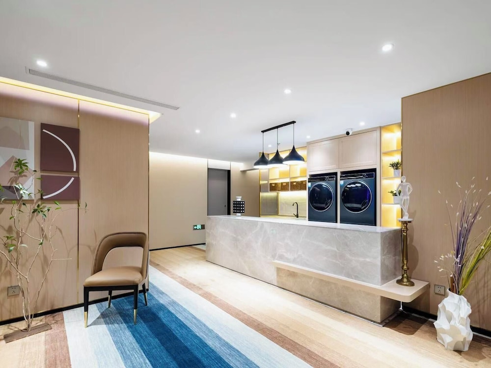 Nostalgia S Hotel (Beijing Fangshan Guangyangcheng Metro Station) 11/67