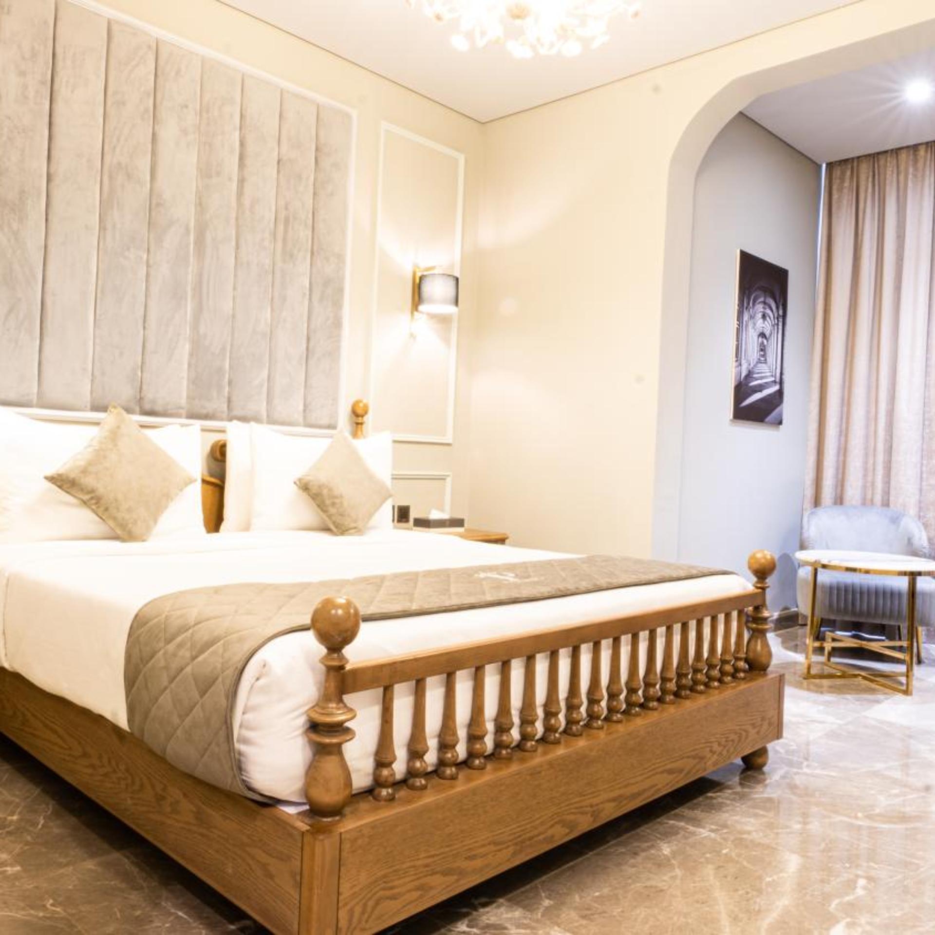 Standard, King Bed, Queen Bed