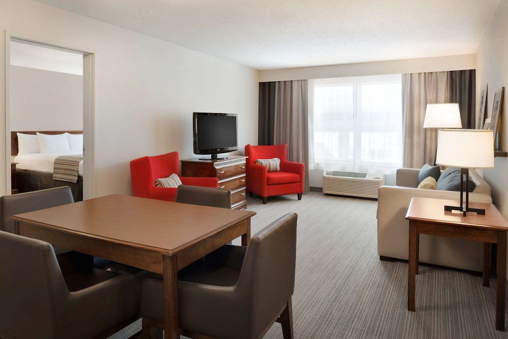 Country Inn and Suites By Radisson, Houghton, MI 14/26