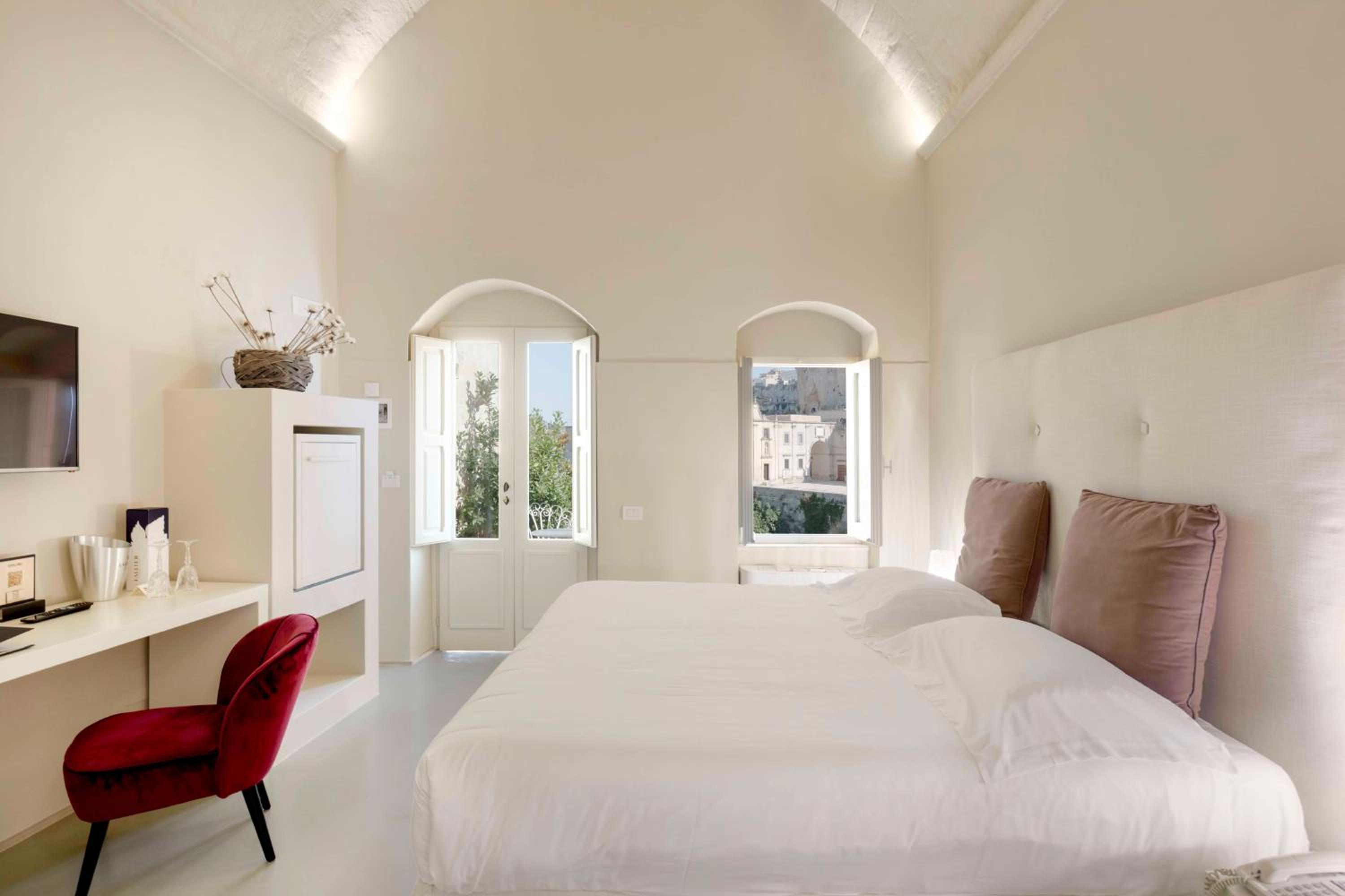 Room, Double Bed, City View