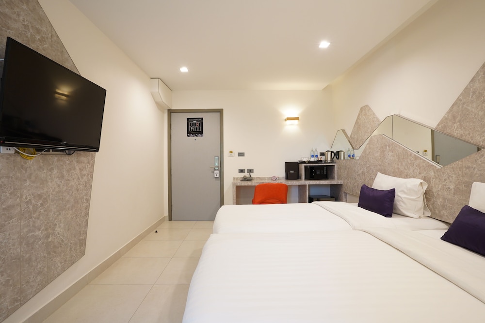 SUPERIOR, TWIN BEDS