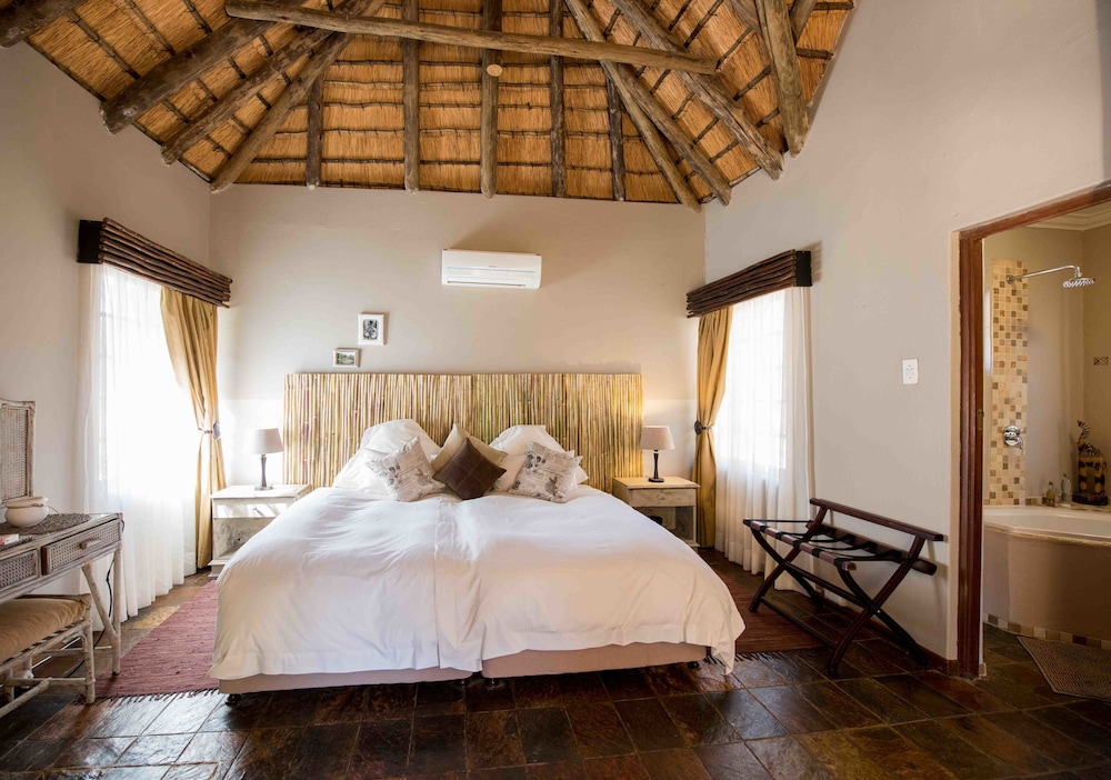 Mziki Safari Lodge 24/76