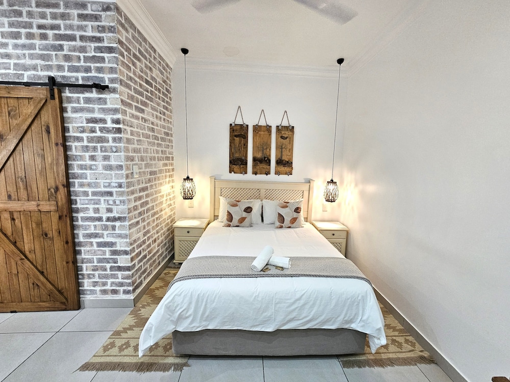 Lalapanzi Guest House 11/50