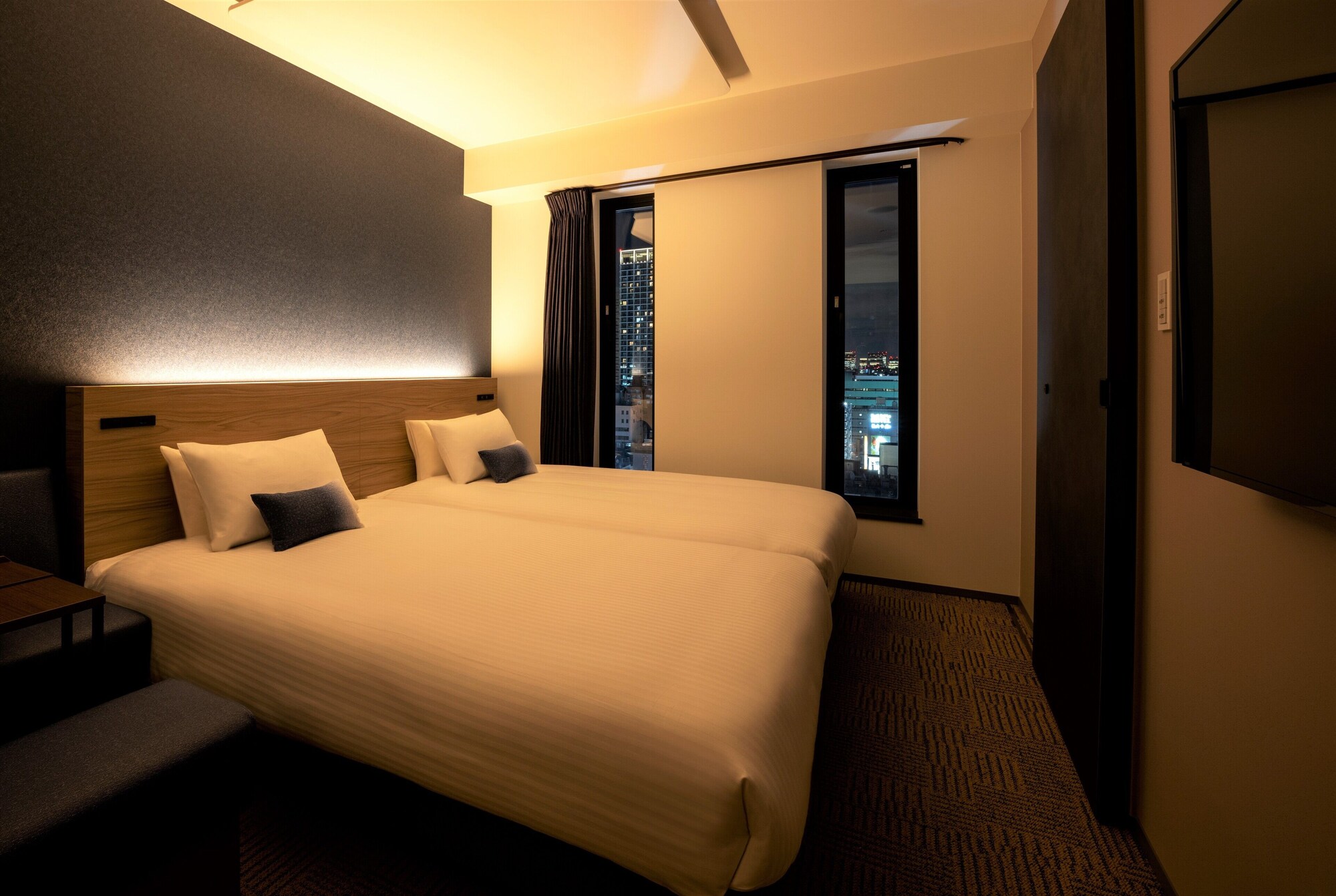 STANDARD, TWIN BEDS