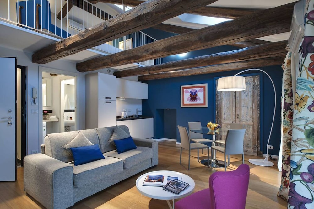 Piazza Vittorio Suites 10/20