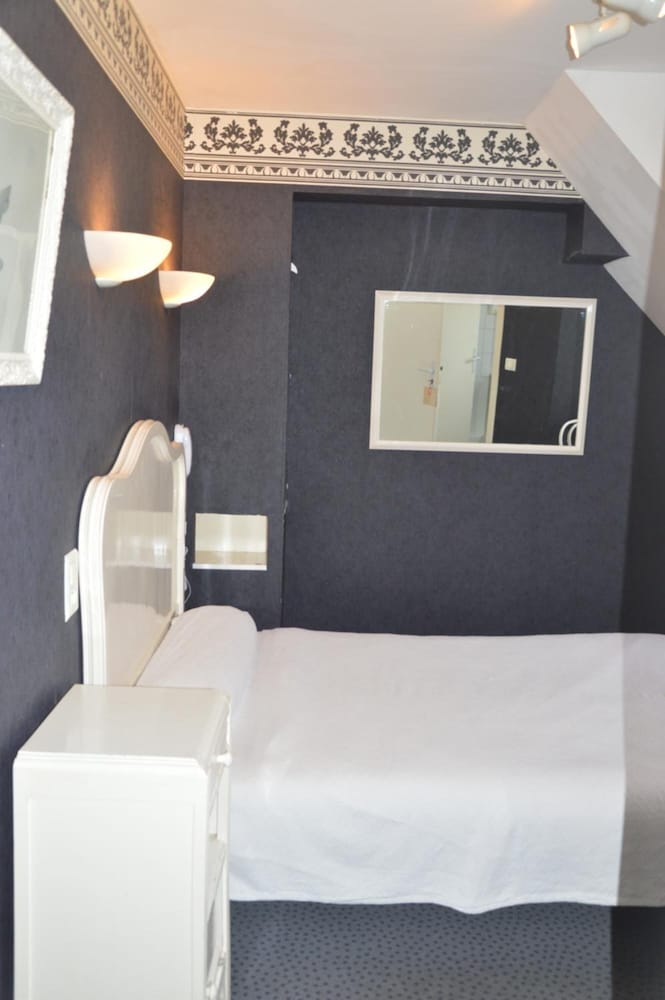 Hotel Victor Hugo 40/45