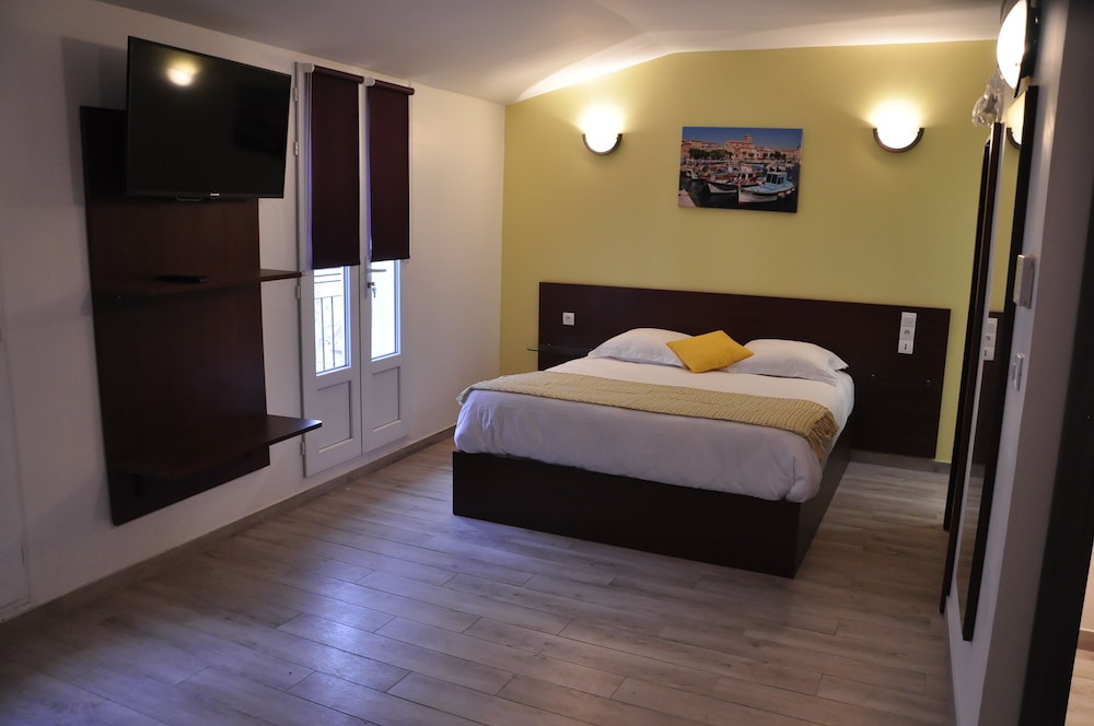 Massilia Hotel 18/50