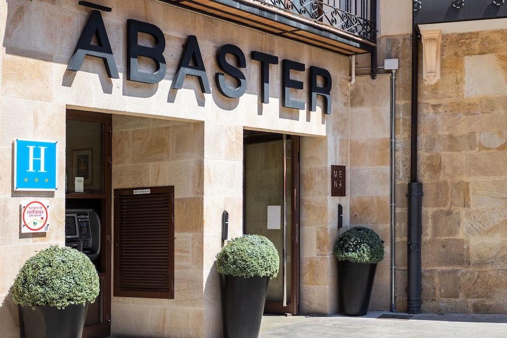 Hotel Dwo Abaster 3/22