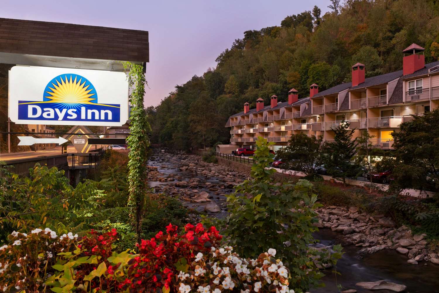 Gatlinburg River Inn 21/27
